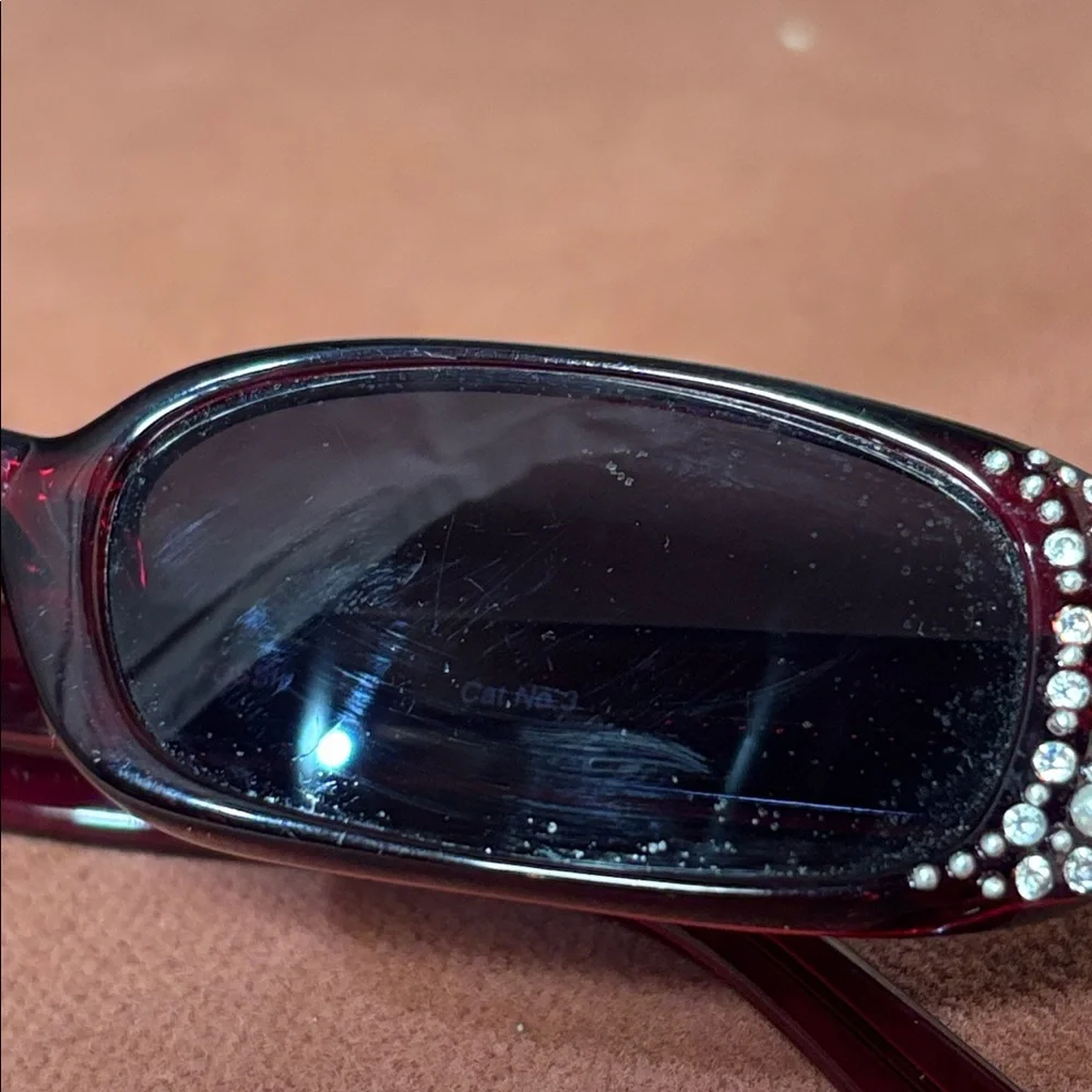 Vintage Fossil Red dazzle small frame y2k style sunglasses iconic statement
